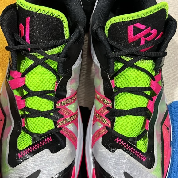 Gently used air Jordan for men worn few times in a mint condition - Picture 8 of 9